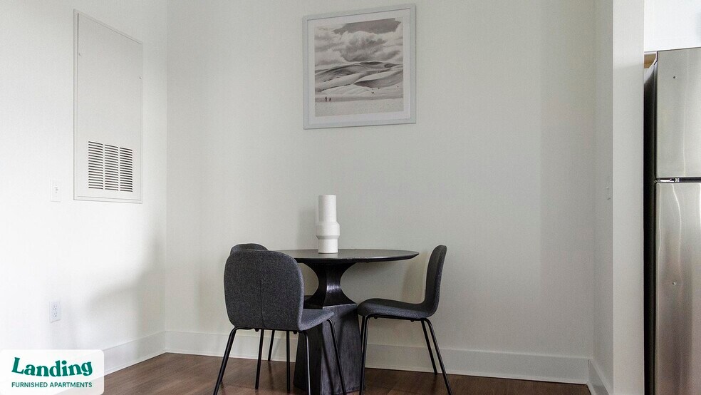 Building Photo - 901 Kelly Green Ln