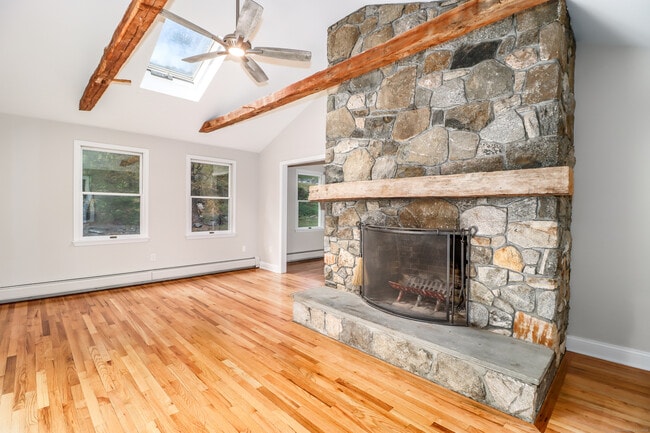 Building Photo - 85 Ironworks Hill Rd