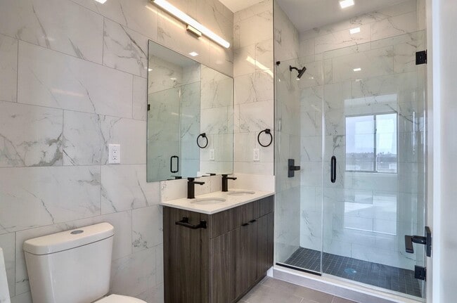 Building Photo - 3516 John F. Kennedy Blvd