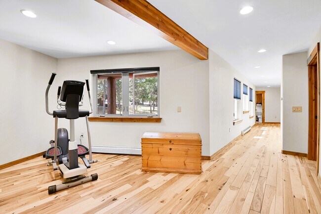 Building Photo - 29934 Paint Brush Dr
