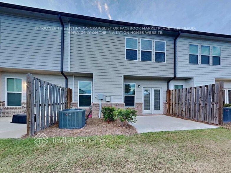 Building Photo - 941 Alder Grv Trce