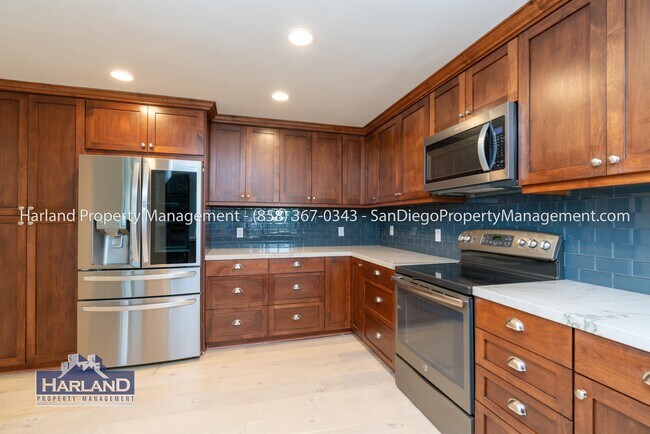 Building Photo - 5845 Friars Rd