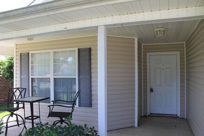 Building Photo - 1606 Trent St