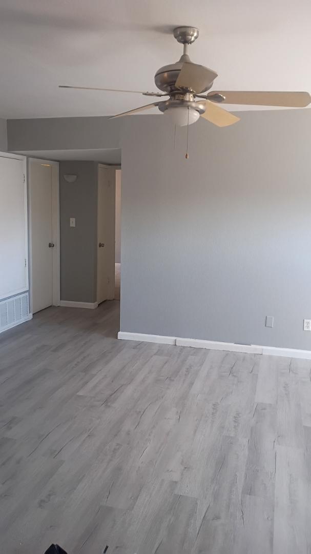 Building Photo - 2694 E Oakleaf Dr