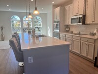 Building Photo - 7977 Independence Dr