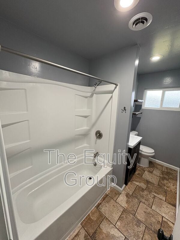 Building Photo - 4122 W Monte Vista Ave