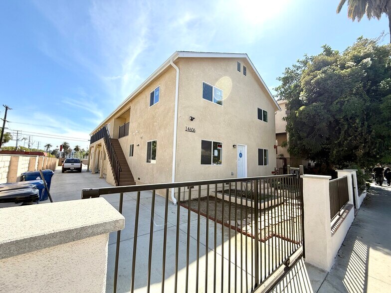 Building Photo - 14606 Gilmore St