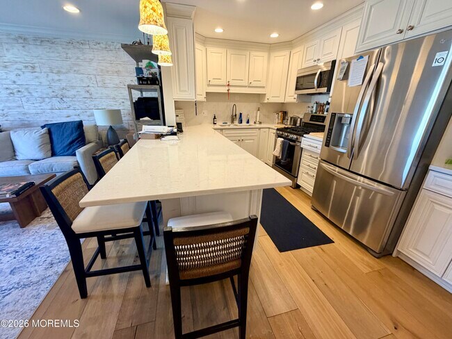 Building Photo - 809 Ocean Ave N