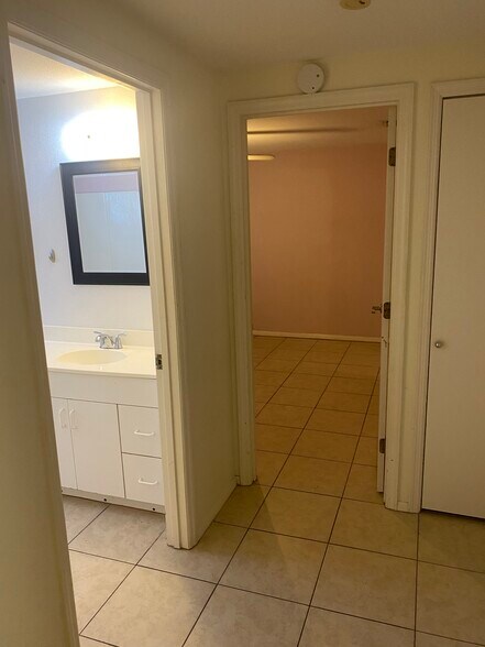 Building Photo - 8266 Trionfo Ave