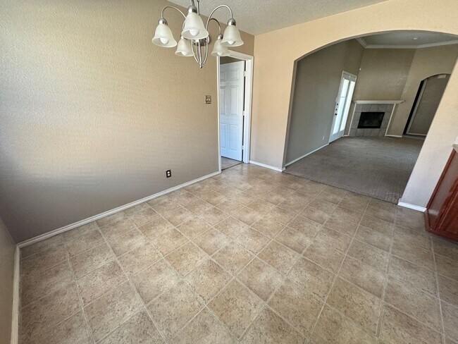 Building Photo - 4-Bedroom House for Rent in Killeen