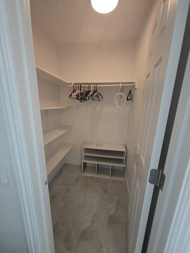 Building Photo - 3400 Bahia Pl