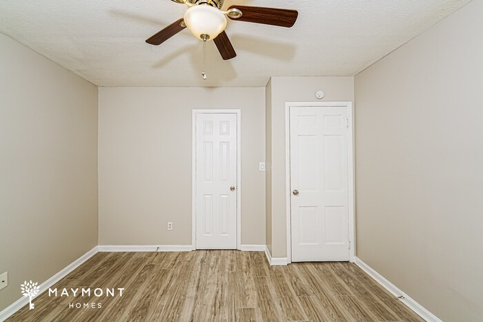 Building Photo - 8264 Country Cir