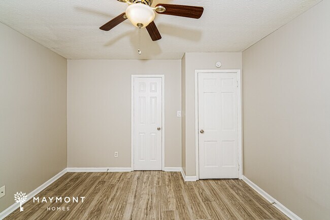 Building Photo - Charming 3-Bedroom, 2-Bath Brick Home in P...