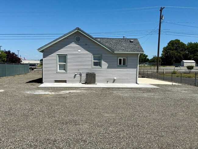 Building Photo - Charming 2-Bedroom Home with Patio, Storage & Plenty of Parking