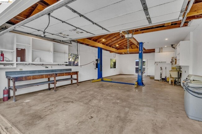 Building Photo - 3300 Concord Ave