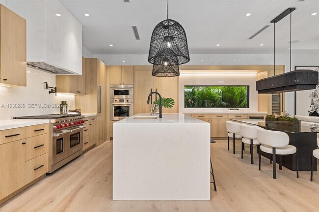 Building Photo - 4024 Bonita Ave