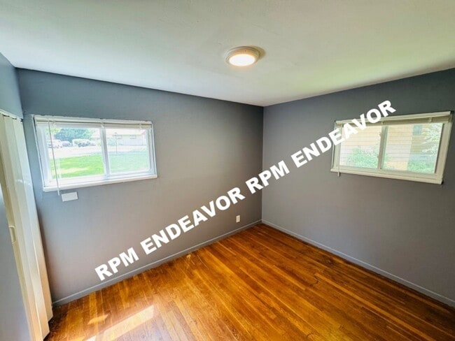Building Photo - 3-bedroom Move-In Ready with Covered Outdo...