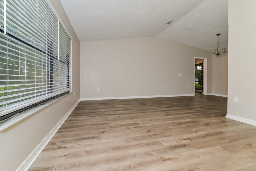 Building Photo - 336 Shorewood Dr