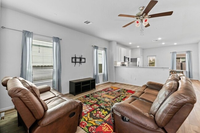 Building Photo - 216 Blue Hibiscus Dr