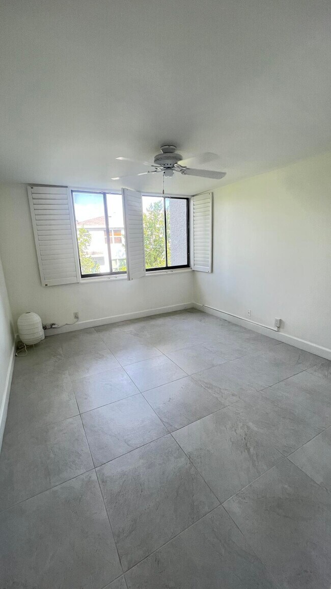 Building Photo - 4381 Trevi Ct