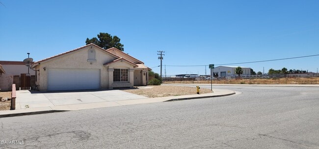 Building Photo - 2608 Starbrite Ave