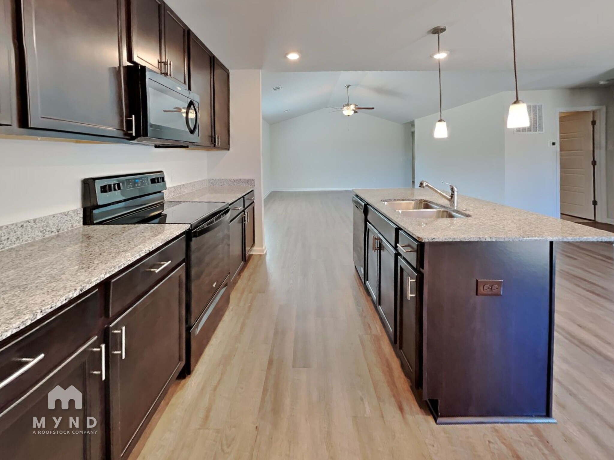 Building Photo - 120 Dasher Dr