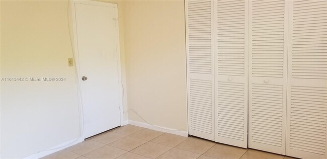 Building Photo - 2526 Taylor St