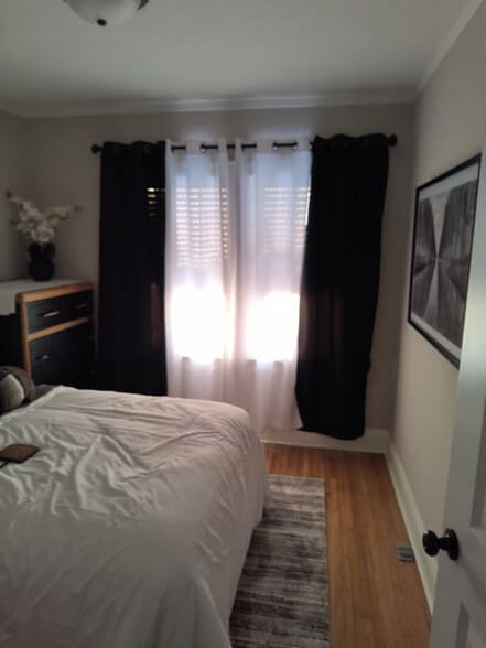 Building Photo - 607 7th Ave SE