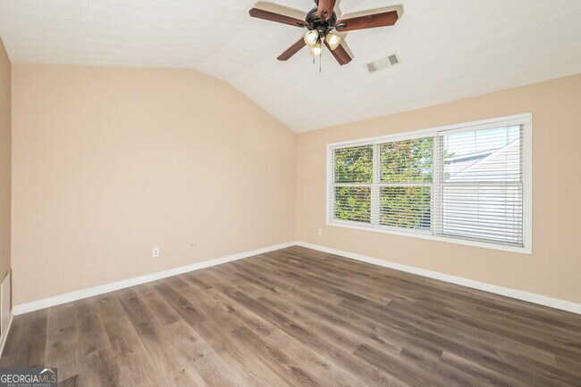 Building Photo - 462 Marsh Lake Rd SE