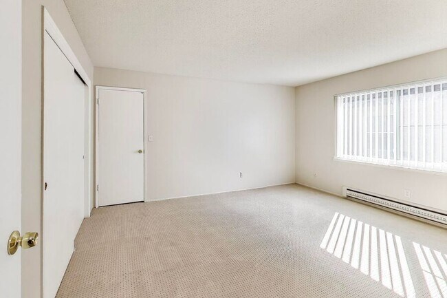 Building Photo - 1283 Ayala Dr