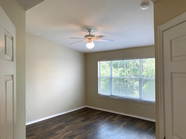 Building Photo - 19207 Harbour Vista Cir