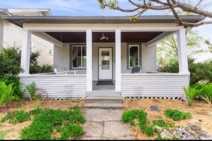 Building Photo - 602 Hodgman St