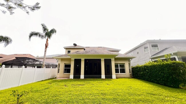 Building Photo - Available NOW! Stunning 4-Bedroom Home in ...