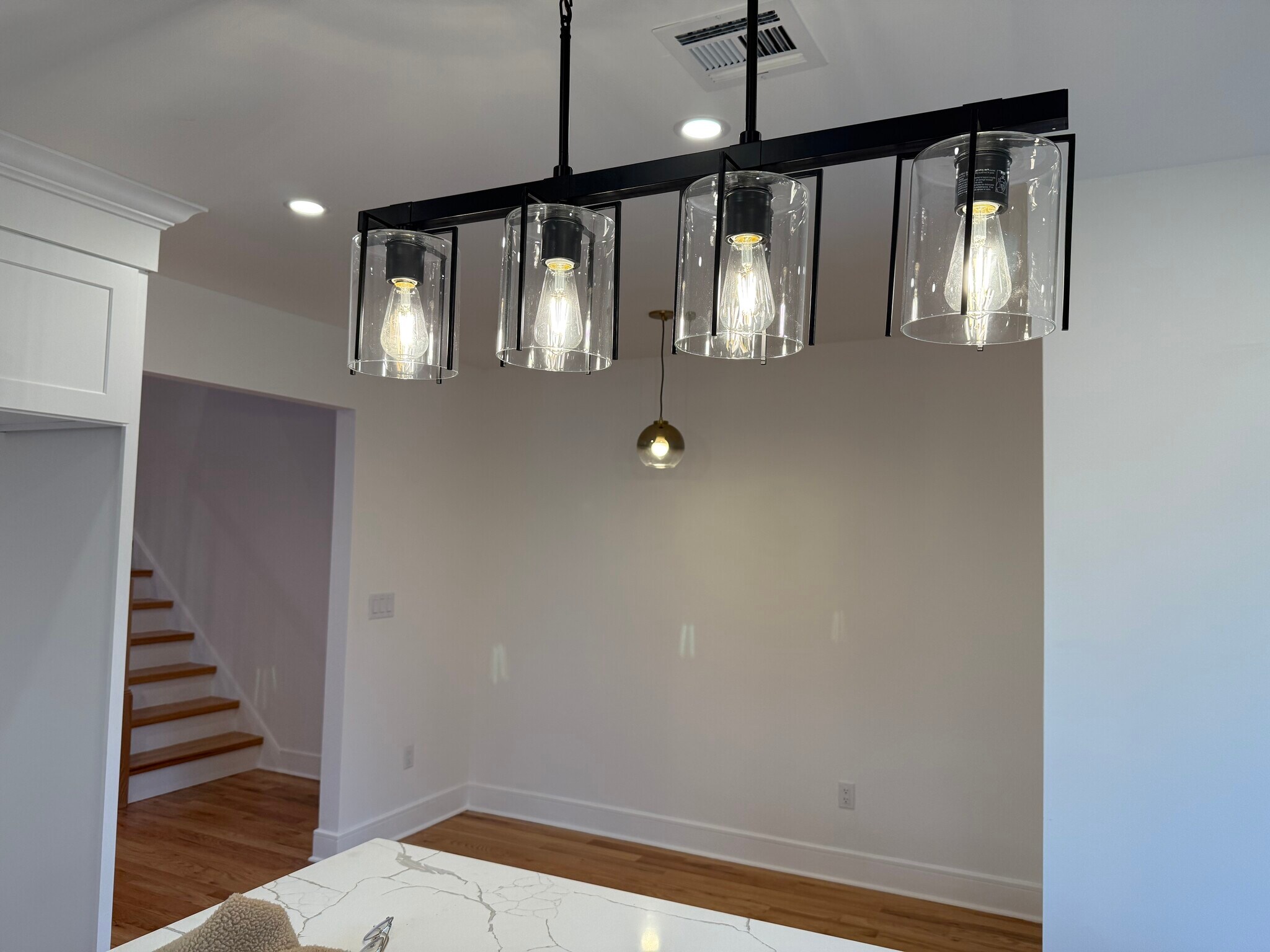 Building Photo - 370 Semel Ave