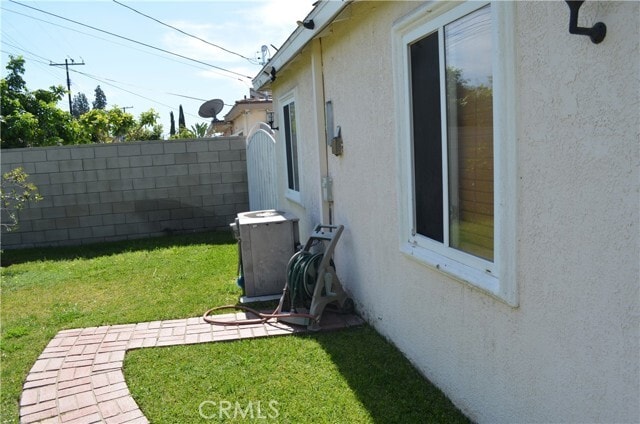 Building Photo - 4722 N Fircroft Ave