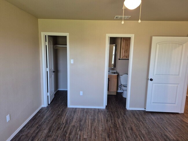 Building Photo - Cypress Home