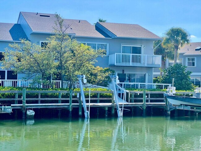 Building Photo - 2486 Harbour Cove Dr
