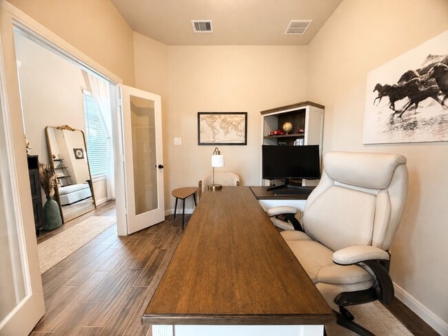 Building Photo - 7363 Lake Arrowhead Ln