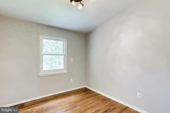 Building Photo - 8424 Hayden Ln