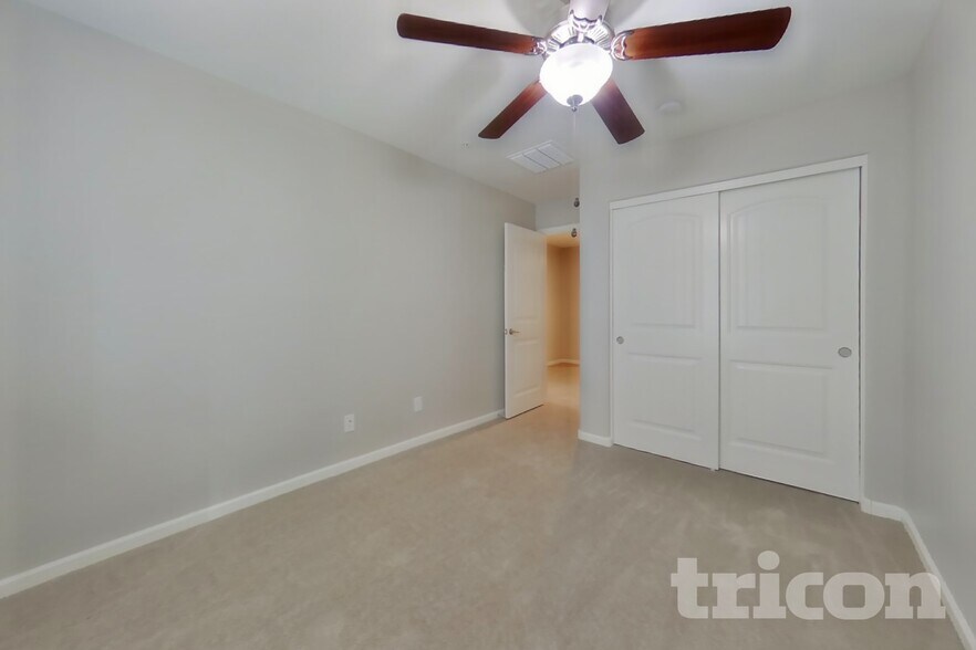 Building Photo - 12565 W Lindbergh Dr