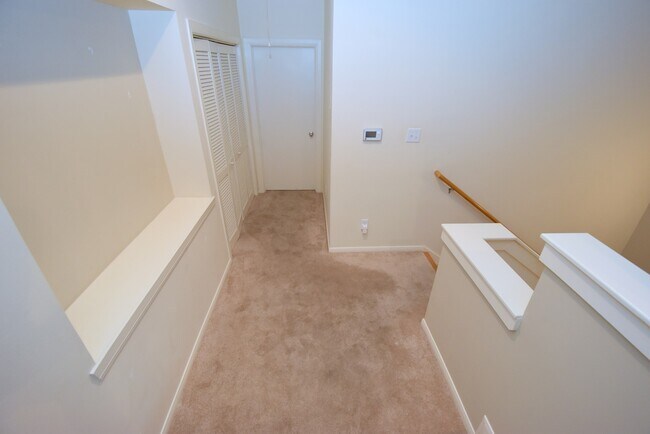 Building Photo - 1267 W 17th St