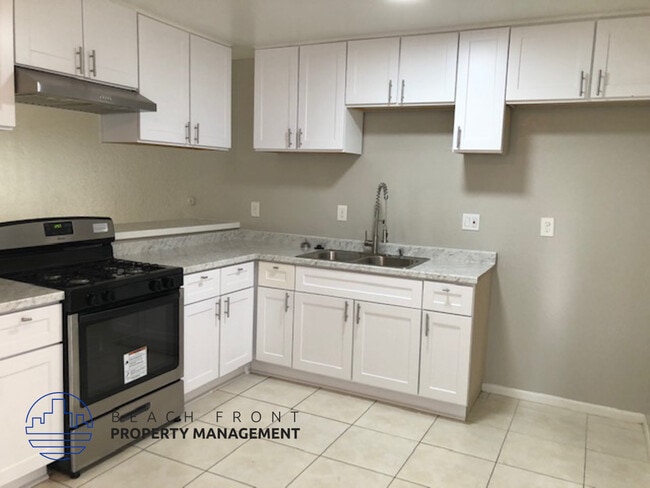 Building Photo - 2186 Pacific