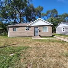 Building Photo - Miller Beach Nearby - Aetna Living