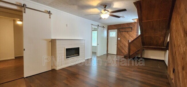 Building Photo - 6584 Walker Rd