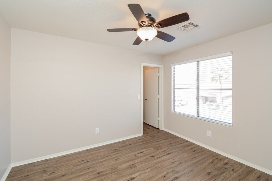 Building Photo - 6517 W West Wind Dr