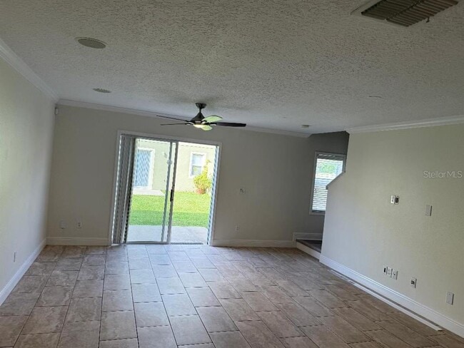 Building Photo - 673 Cresting Oak Cir