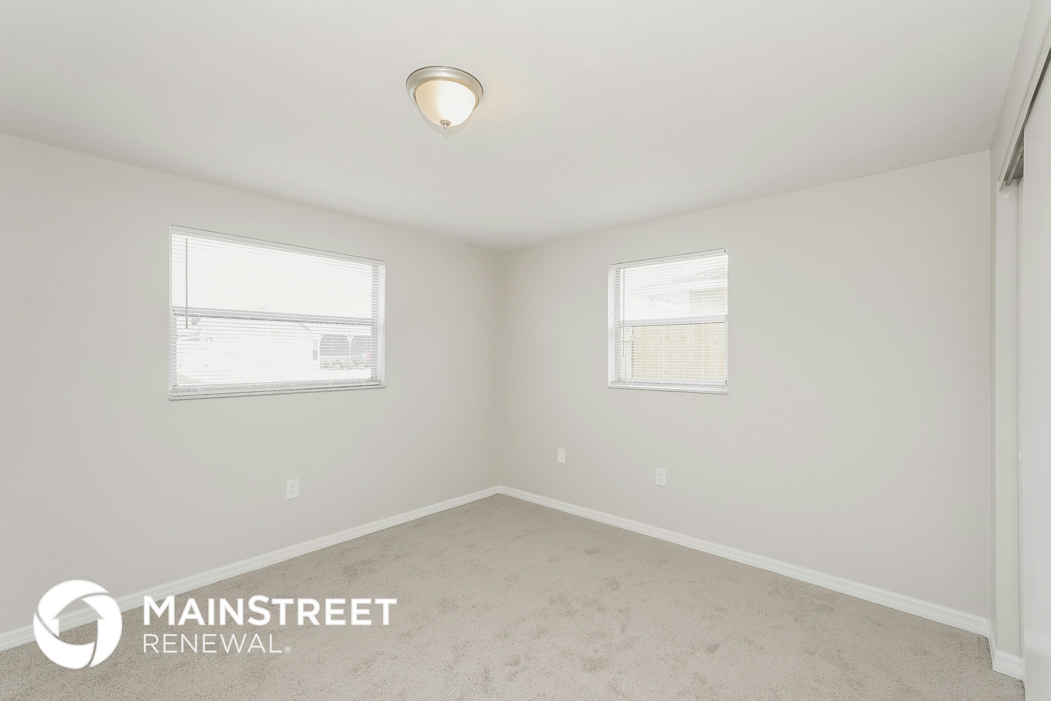 Building Photo - 6022 Halifax Dr