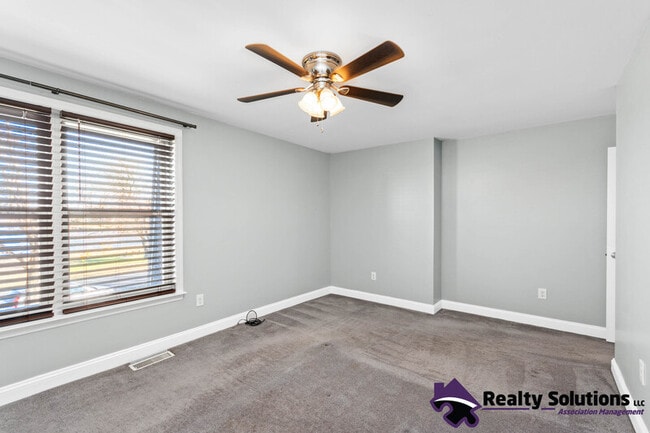 Building Photo - 1018 Harbour Dr