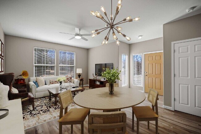 Building Photo - Beautiful 2 Bedroom End-Unit Townhouse in Montarbor Villas w/ Mountain Views