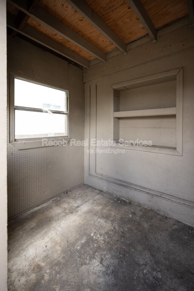 Building Photo - 4405 60th St